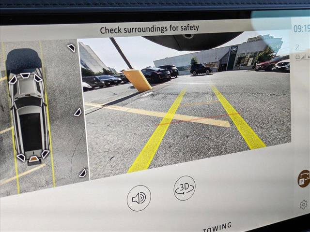 New 2025 Land Rover Defender 130 S image 13