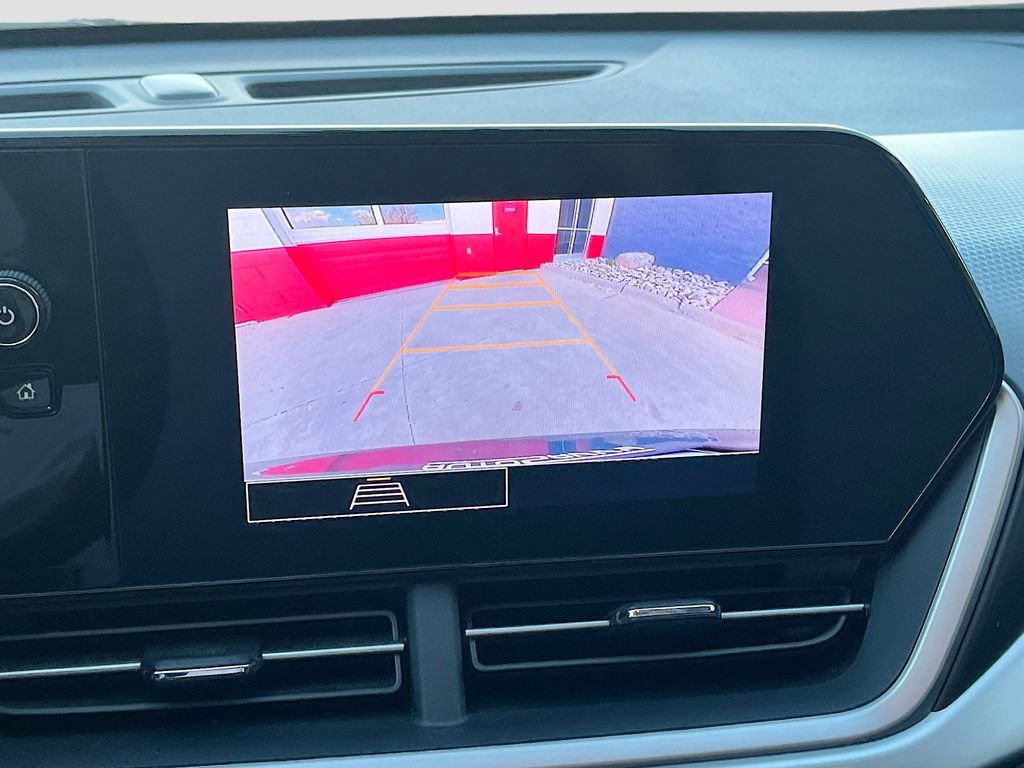 Used 2025 Chevrolet Trax LS w/ LS Convenience Package image 13