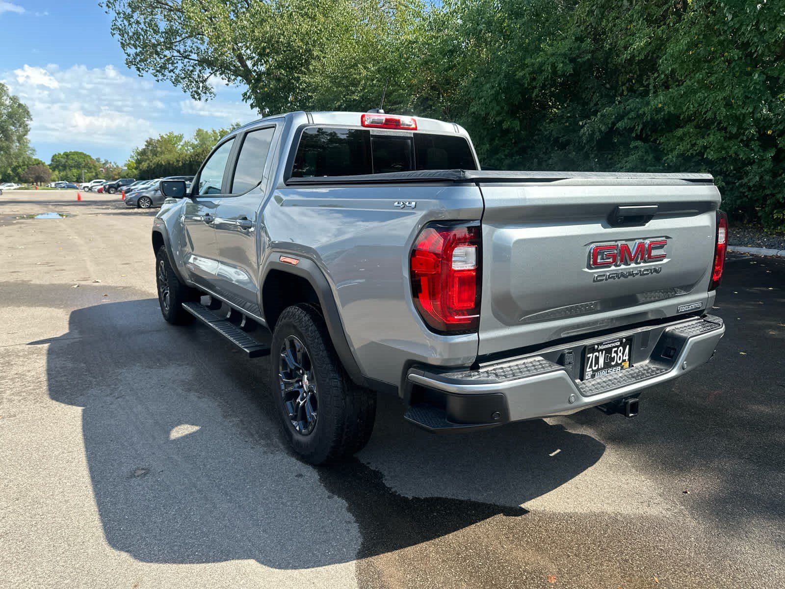 Used 2024 GMC Canyon Elevation w/ Elevation Premium Package AWD/4WD image 3