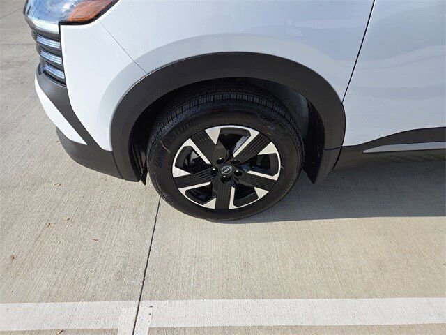 New 2025 Nissan Kicks SV w/ SV Premium Package image 31