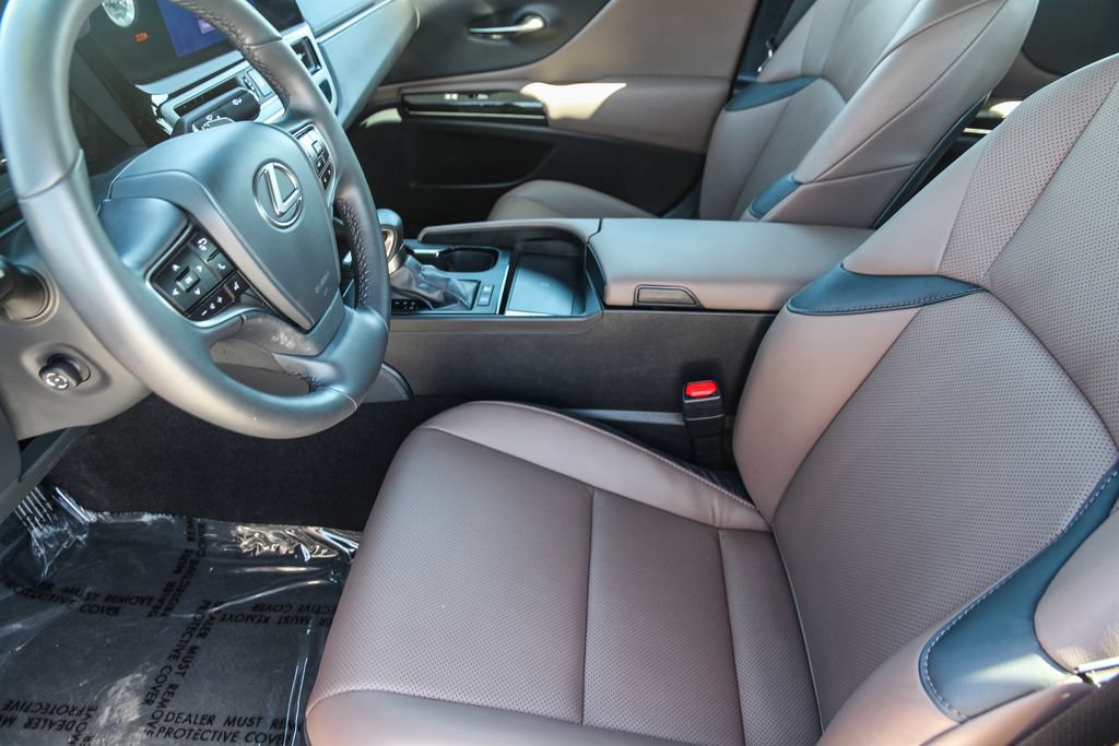 Certified 2025 Lexus ES 300h w/ Premium Package FWD image 19