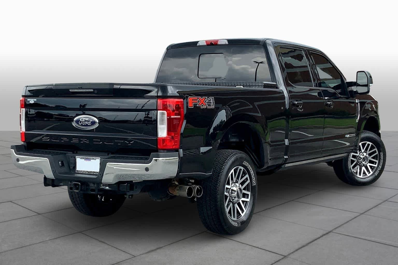 Used 2019 Ford F250 Lariat w/ Lariat Ultimate Package image 13