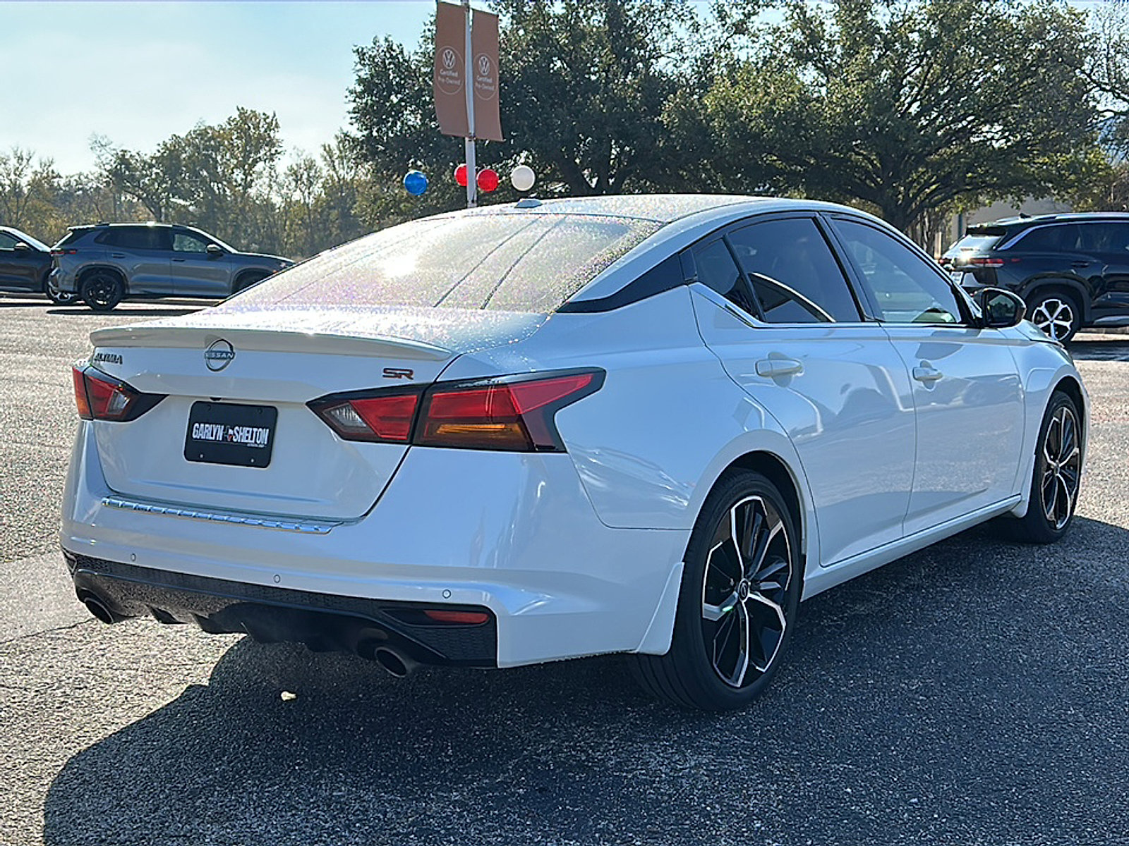Used 2023 Nissan Altima 2.5 SR w/ SR Premium Package image 8