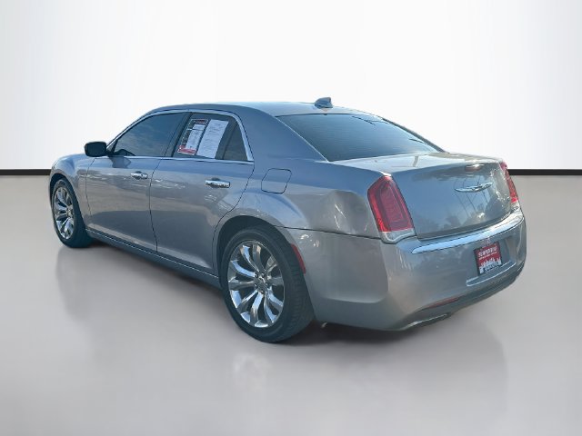 Used 2018 Chrysler 300 Limited RWD image 7