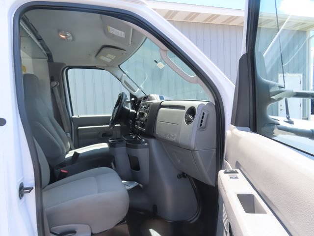 Used 2024 Ford E-450 and Econoline 450 Super Duty RWD image 19