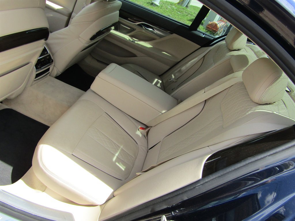 Used 2016 BMW 740i RWD image 8