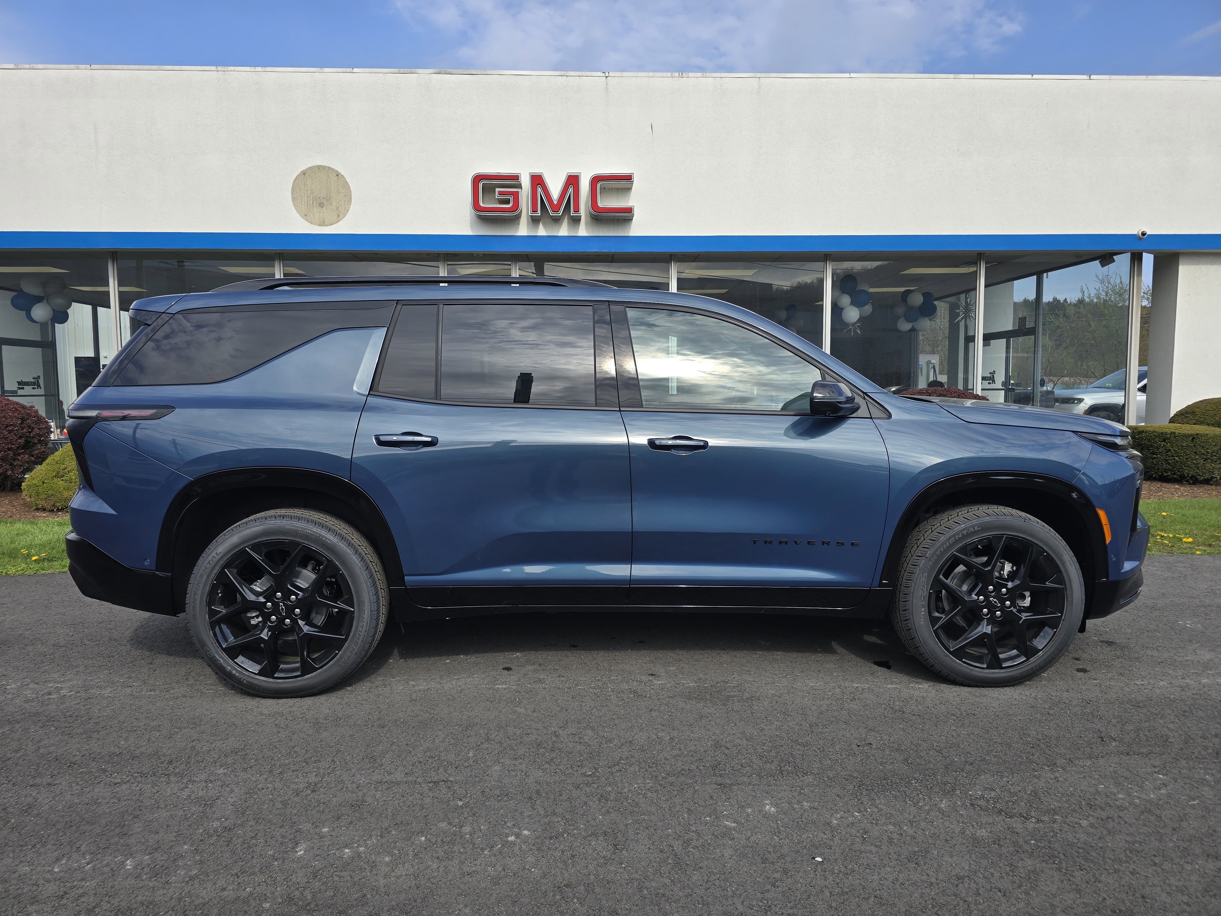 New 2026 Chevrolet Traverse RS AWD/4WD video 2