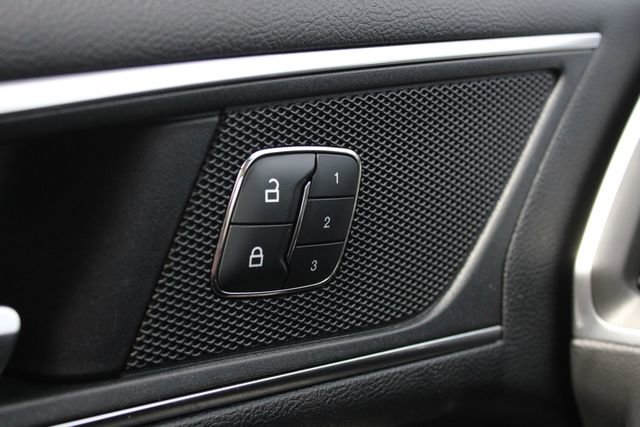 Used 2017 Ford Edge Titanium w/ Equipment Group 302A image 7