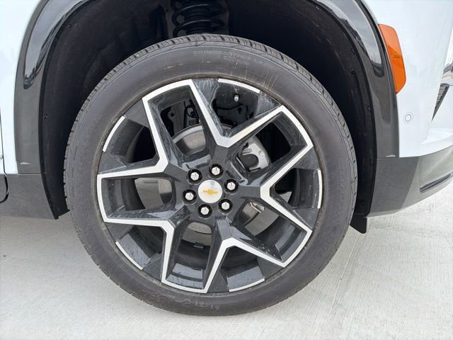 New 2026 Chevrolet Traverse High Country w/ LPO, Floor Liner Package FWD image 11