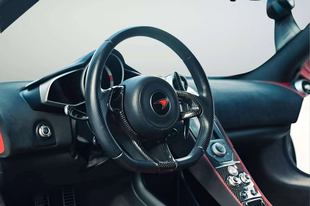 Used 2012 McLaren MP4-12C Coupe image 16