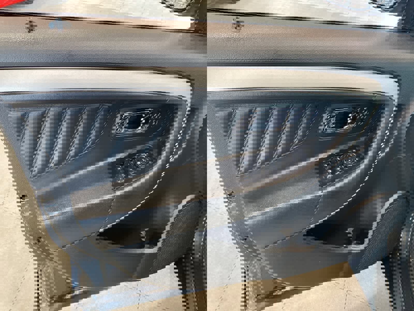 Used 2016 Ford Taurus SEL w/ Equipment Group 201A image 17