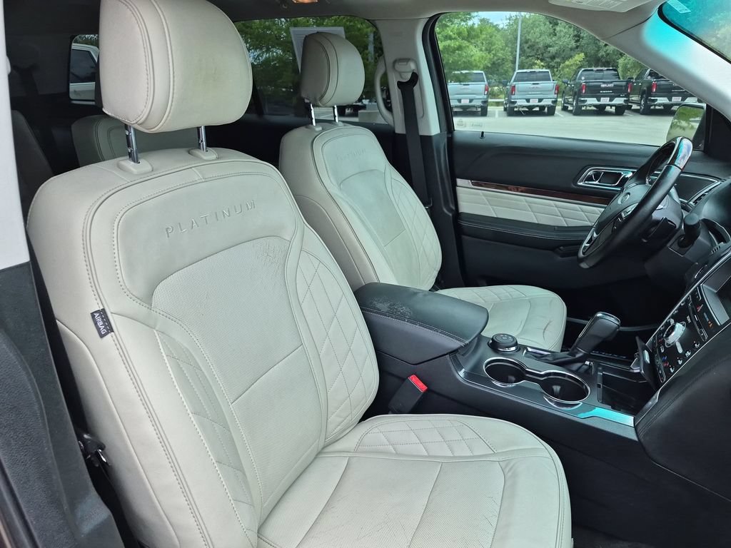 Used 2016 Ford Explorer Platinum AWD/4WD image 40