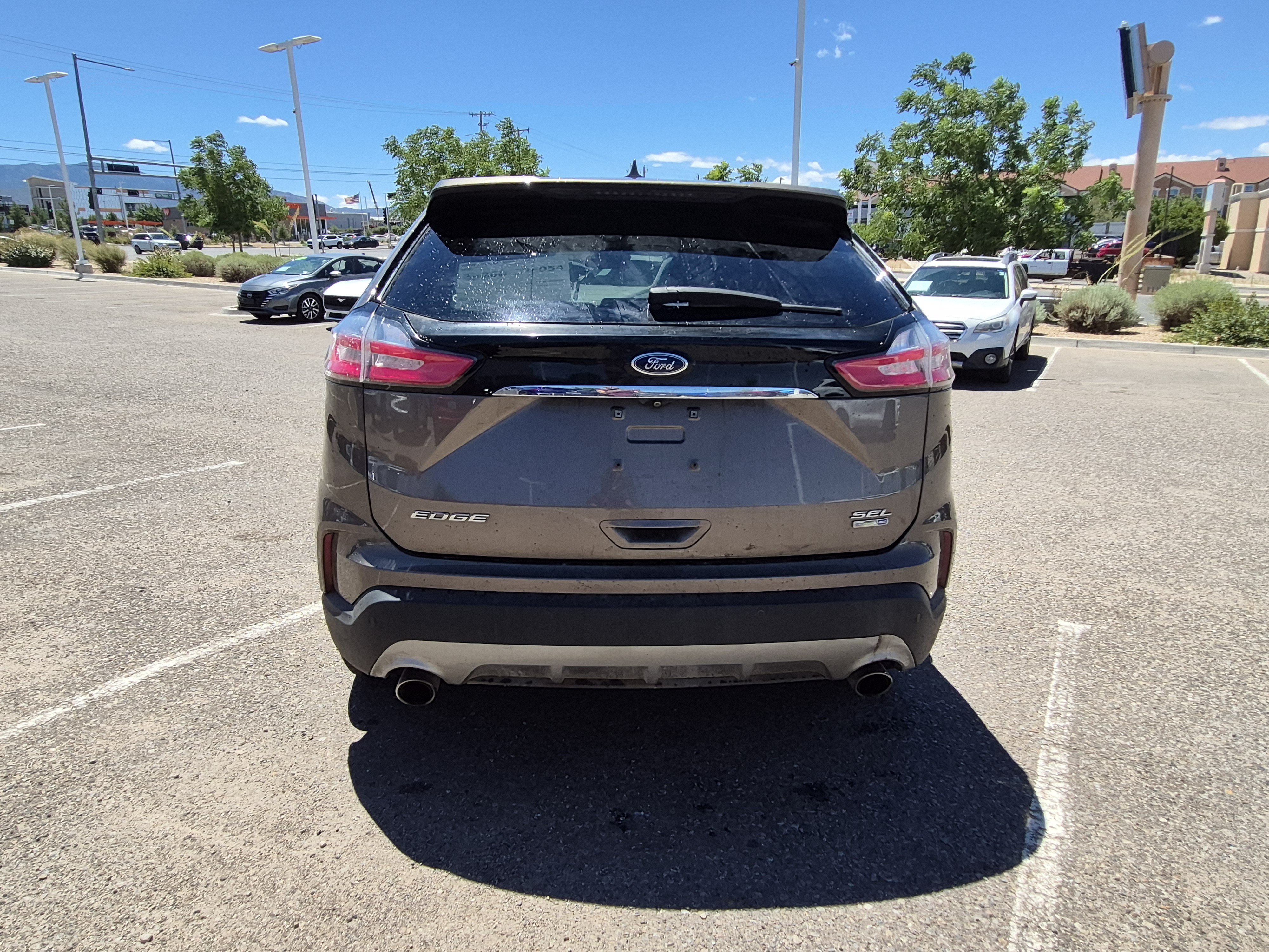 Used 2019 Ford Edge SEL w/ Equipment Group 201A AWD/4WD image 4