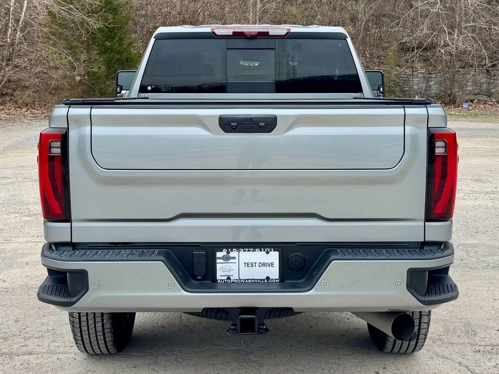Used 2024 GMC Sierra 3500 Denali Ultimate AWD/4WD image 6