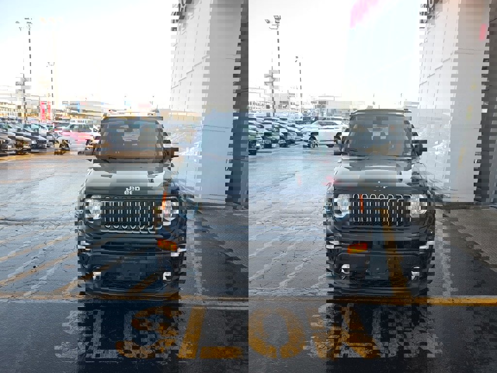 Used 2022 Jeep Renegade Latitude image 10