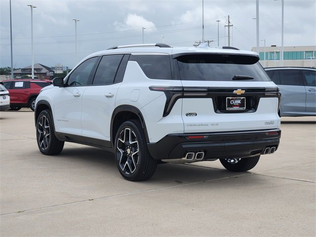 Used 2026 Chevrolet Traverse High Country w/ LPO, Floor Liner Package AWD/4WD image 3