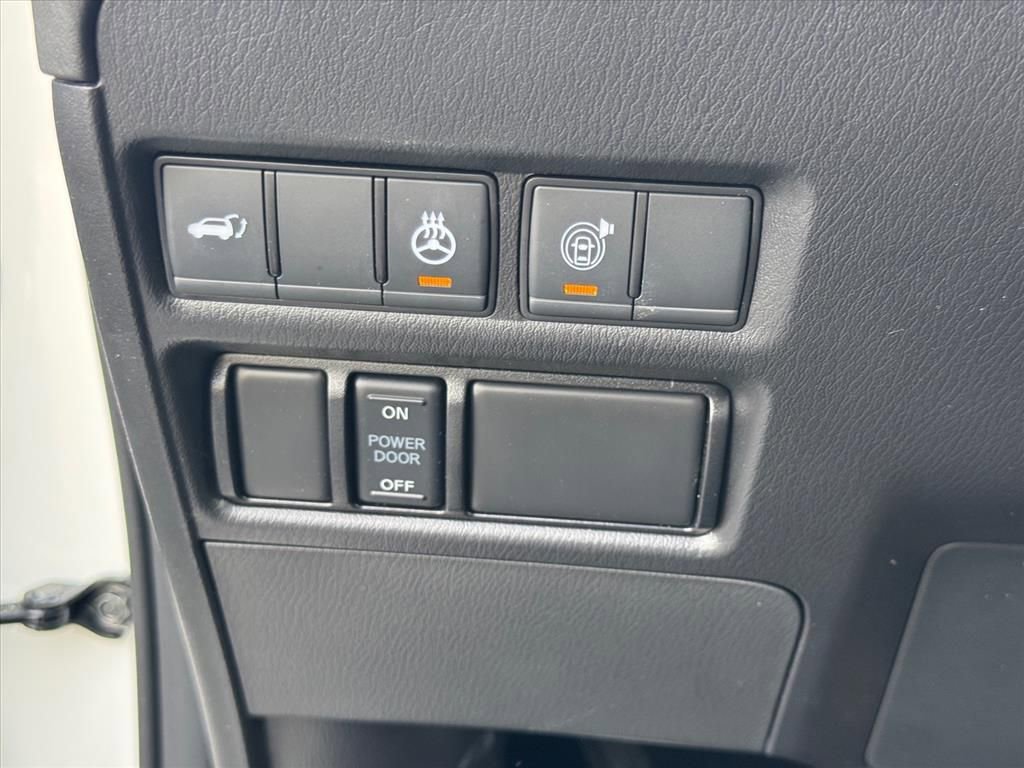 Certified 2024 Nissan Armada Platinum w/ Captain's Chairs Package image 18