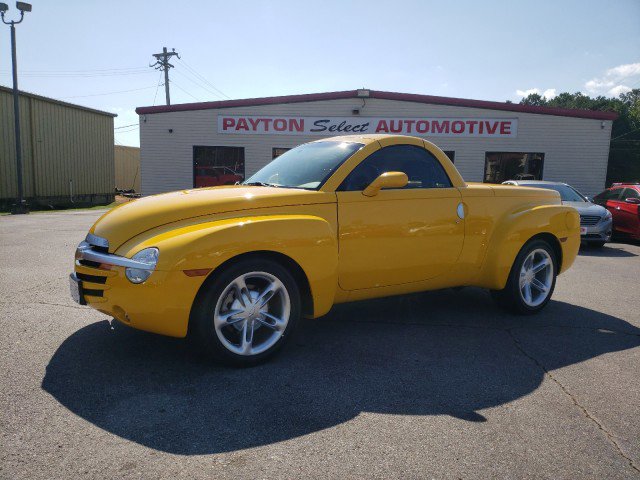 Used 2003 Chevrolet SSR w/ Preferred Equipment Group RWD image 1