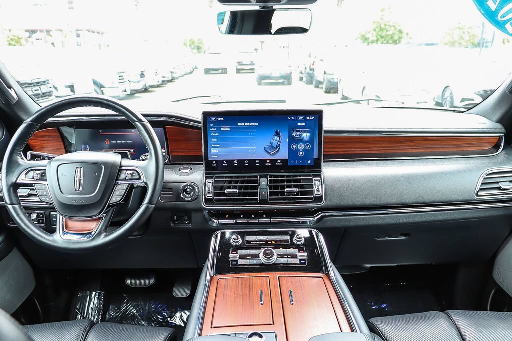 Certified 2023 Lincoln Navigator L Reserve RWD image 16