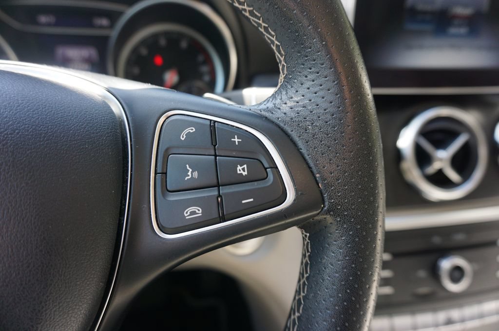 Used 2018 Mercedes-Benz GLA 250 image 8
