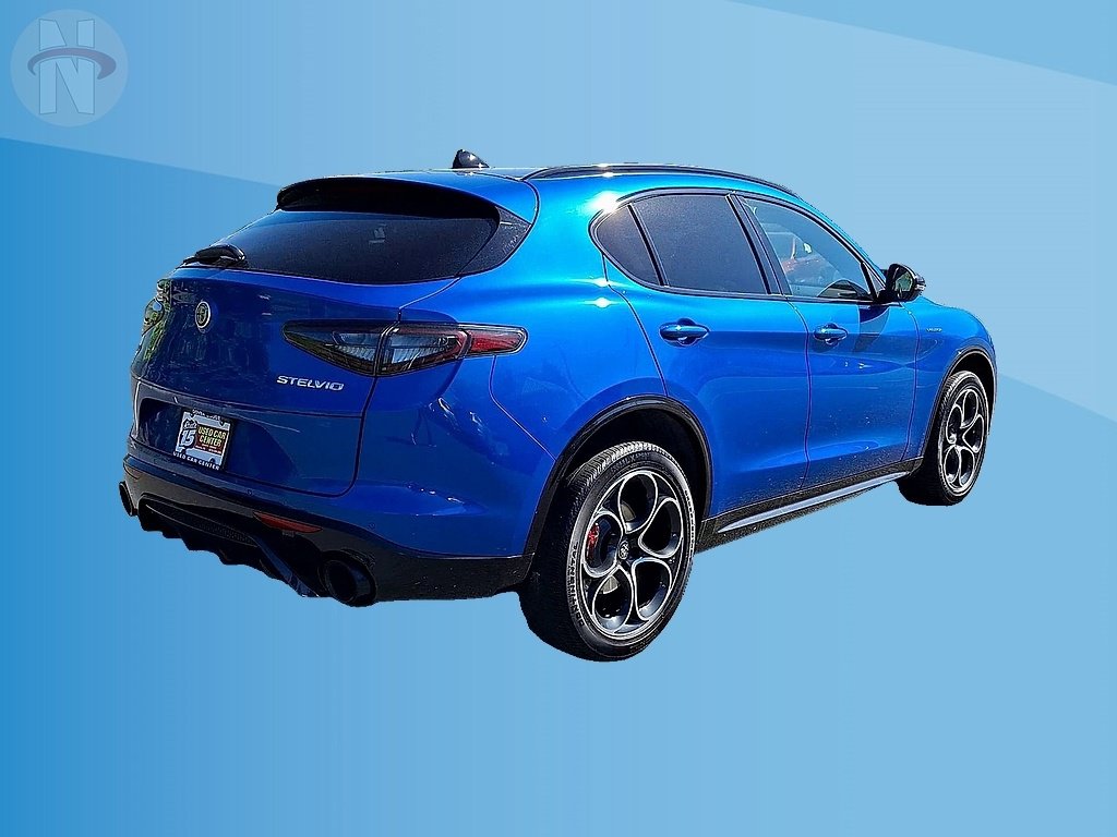 Used 2024 Alfa Romeo Stelvio Veloce AWD/4WD image 8
