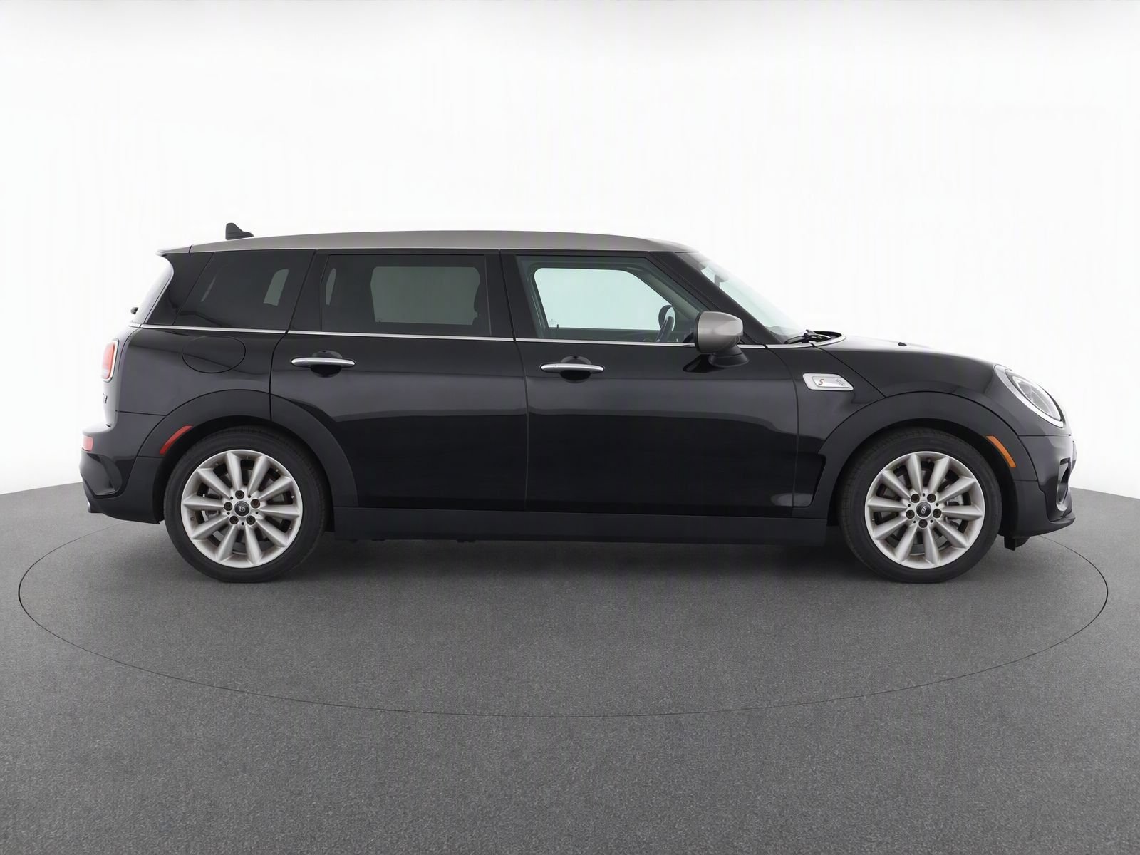 Used 2024 MINI Cooper Clubman S w/ Signature Upholstery Package FWD image 4