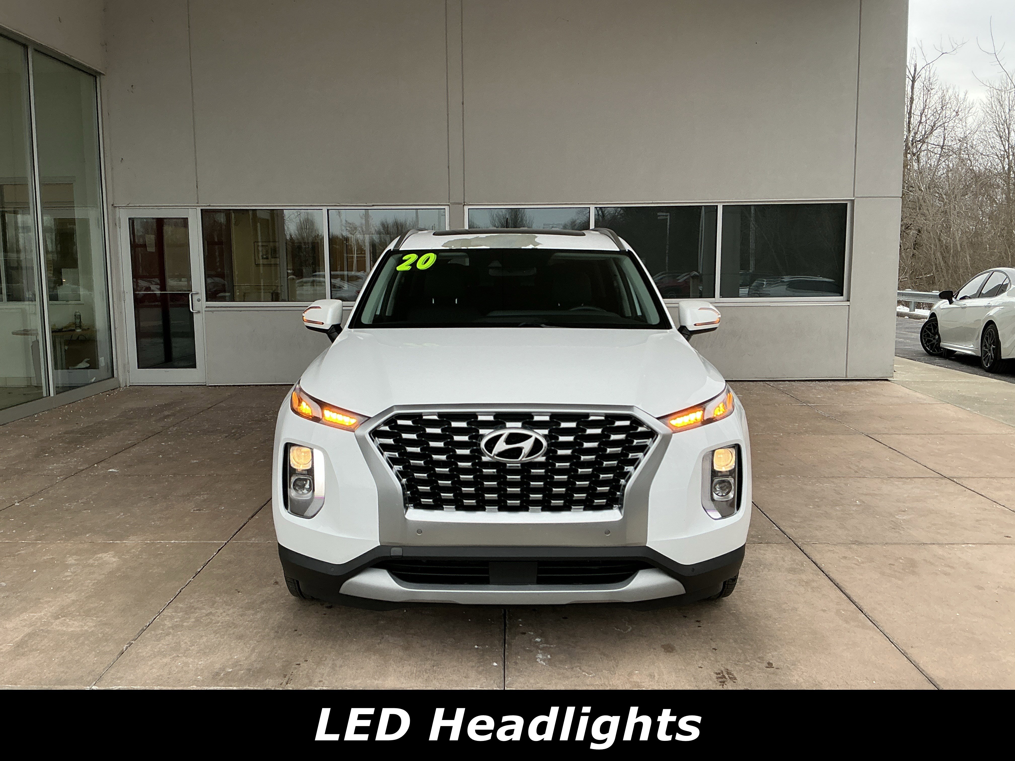 Used 2020 Hyundai Palisade SEL image 2