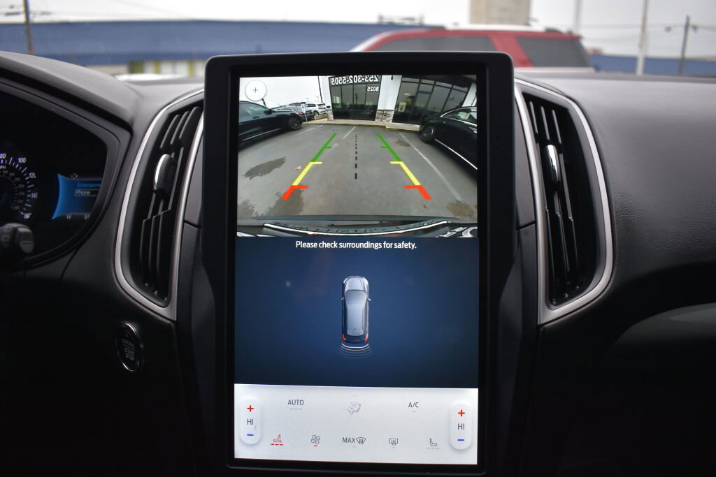 Used 2023 Ford Edge SEL image 21