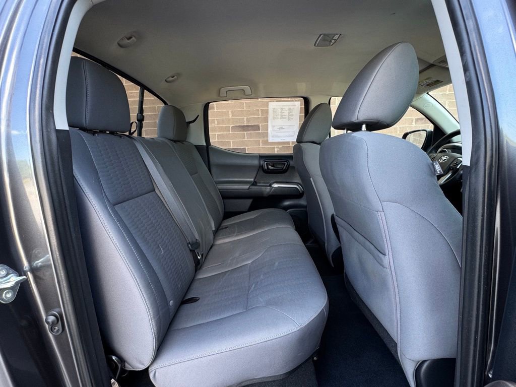 Used 2016 Toyota Tacoma SR5 w/ Towing Package RWD image 20