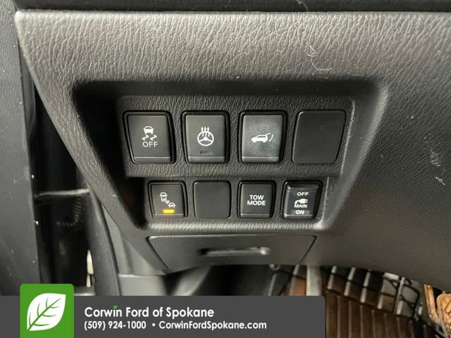 Used 2018 Nissan Pathfinder Platinum image 30