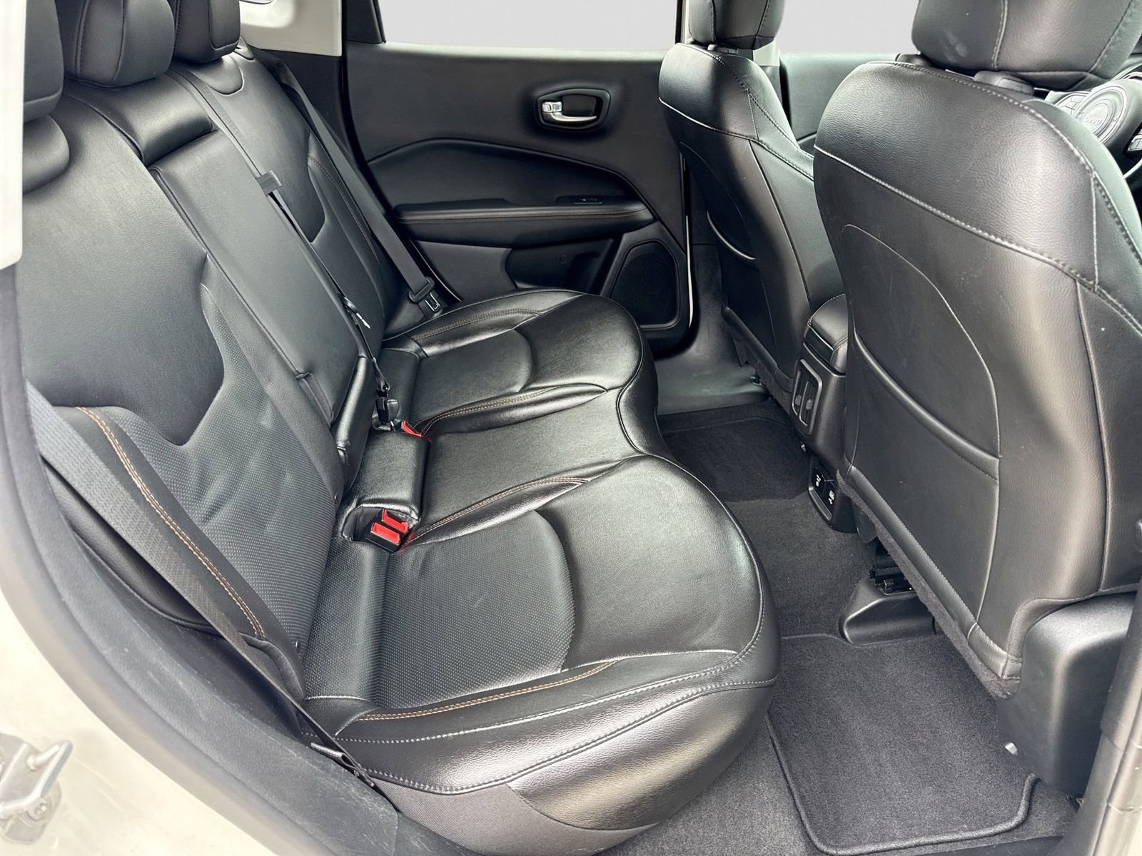 Used 2020 Jeep Compass Limited AWD/4WD image 21