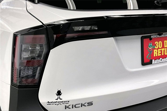 New 2026 Nissan Kicks SR w/ SR Premium Package image 17
