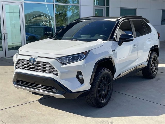 Used 2019 Toyota RAV4 XSE image 2