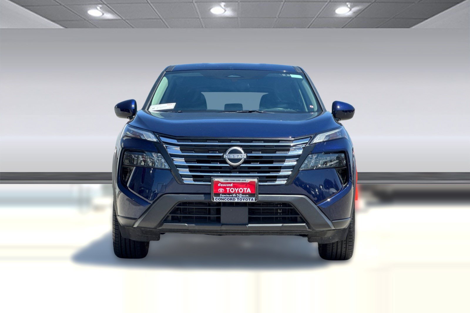 Used 2025 Nissan Rogue SV AWD/4WD image 6