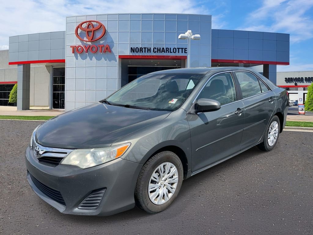 Used 2012 Toyota Camry LE image 4