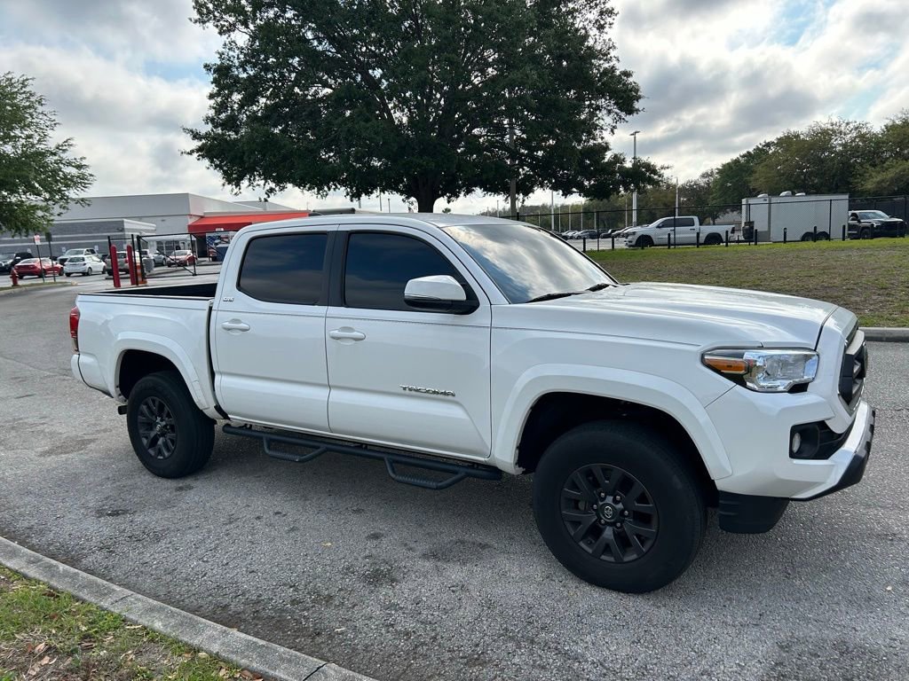 Used 2022 Toyota Tacoma SR5 w/ Technology Package image 7