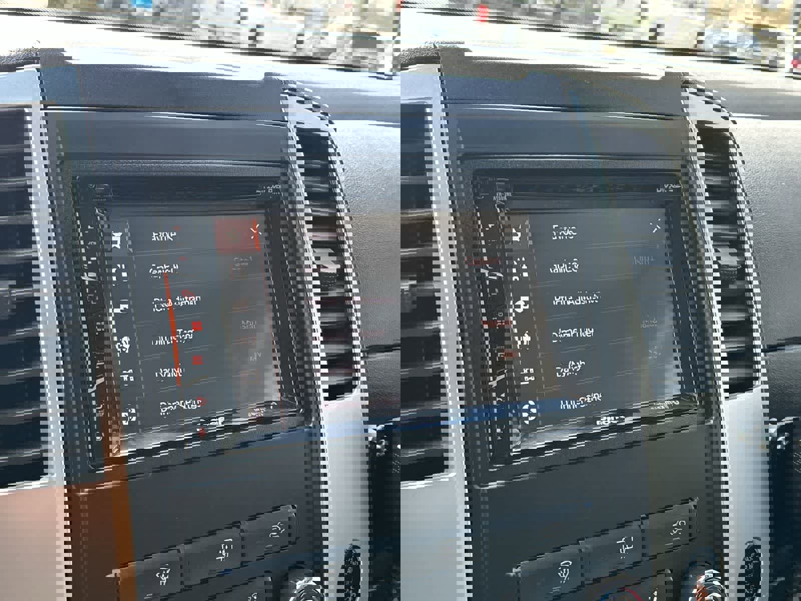 Used 2012 Nissan Xterra PRO-4X w/ Pro-4x Leather Pkg image 19