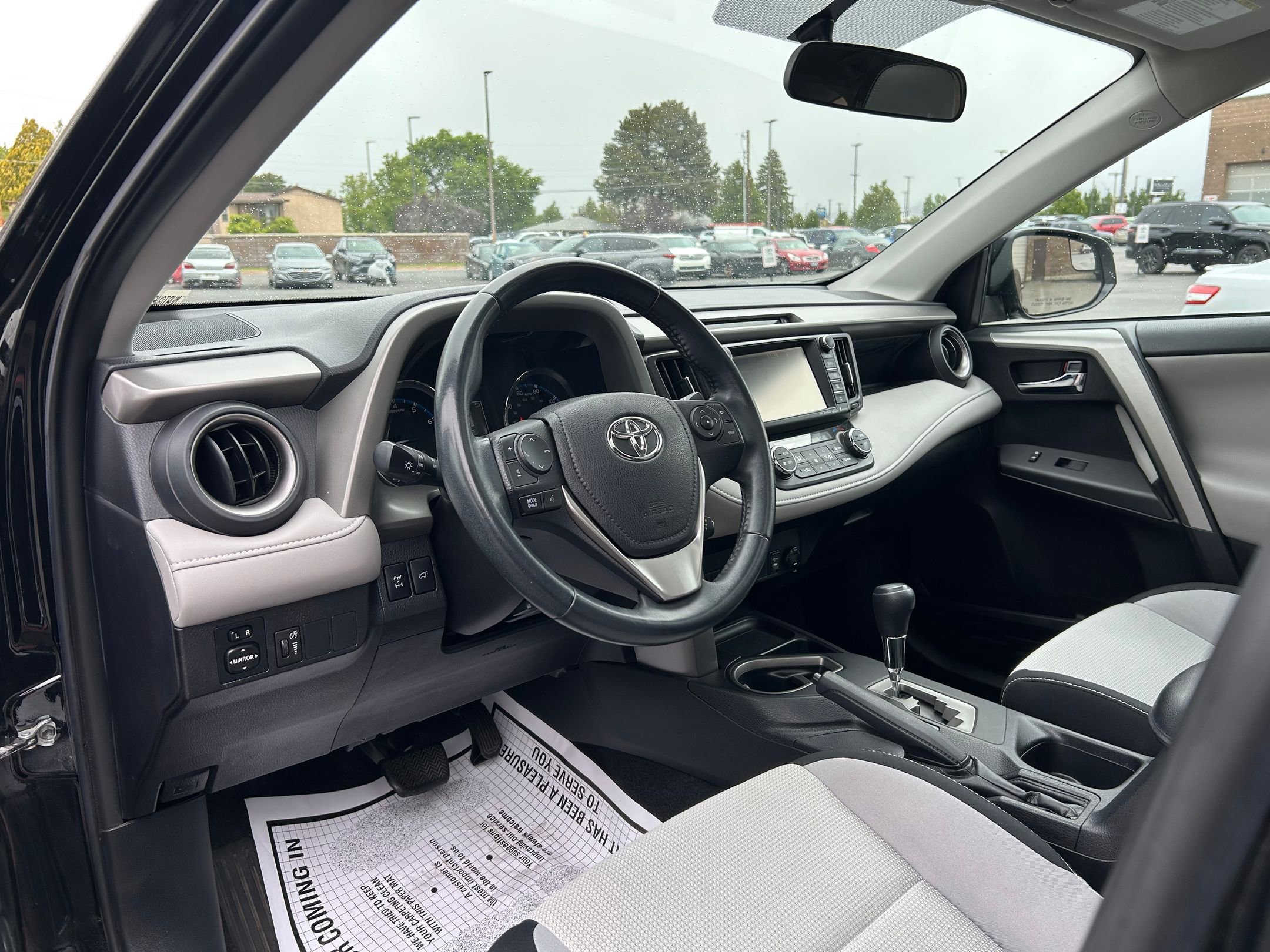 Used 2016 Toyota RAV4 XLE AWD/4WD image 11