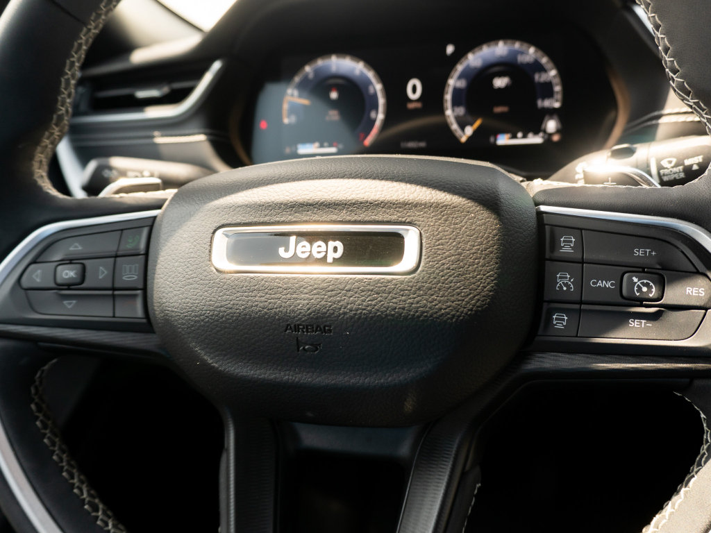Used 2024 Jeep Grand Cherokee Laredo w/ MOPAR Finishing Package AWD/4WD image 29
