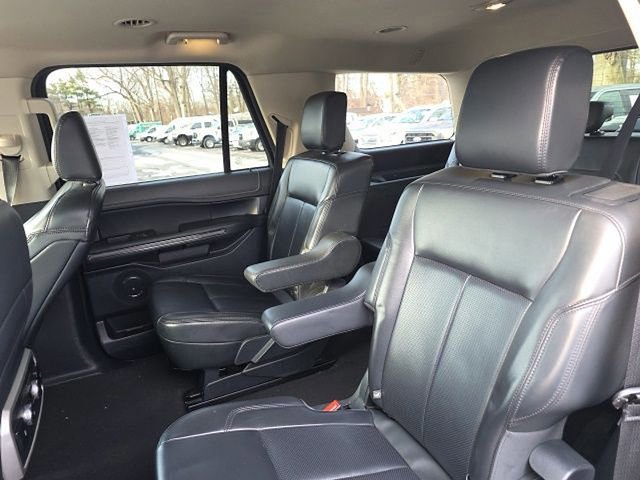Certified 2024 Ford Expedition XLT image 17