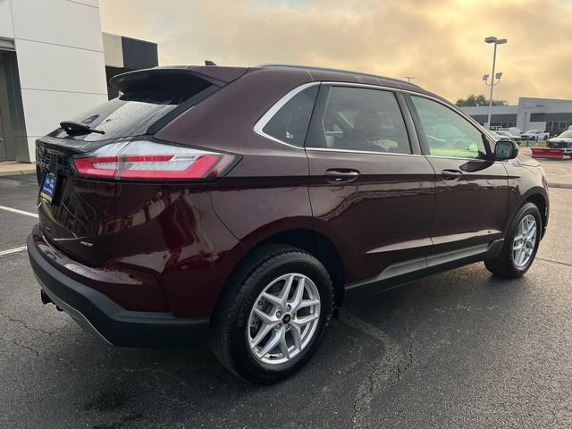 Certified 2024 Ford Edge SEL w/ Convenience Package AWD/4WD image 8