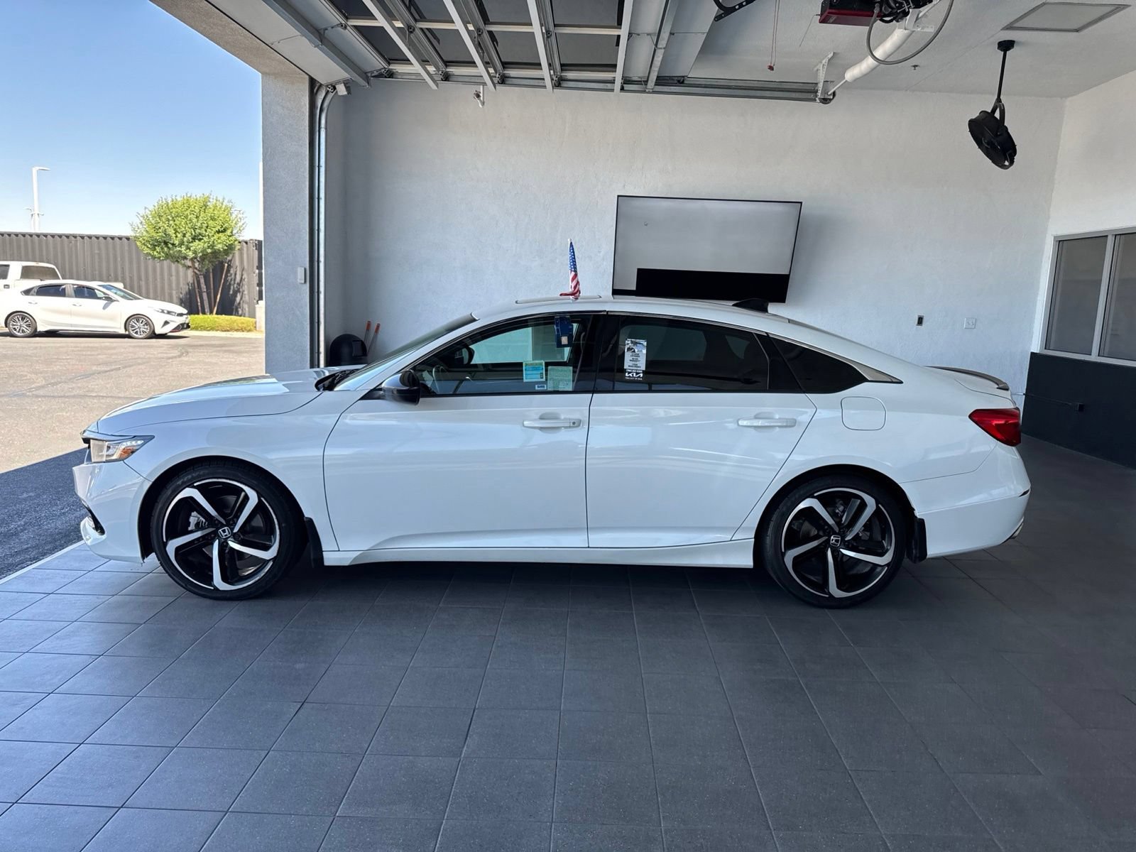 Used 2021 Honda Accord Sport image 11