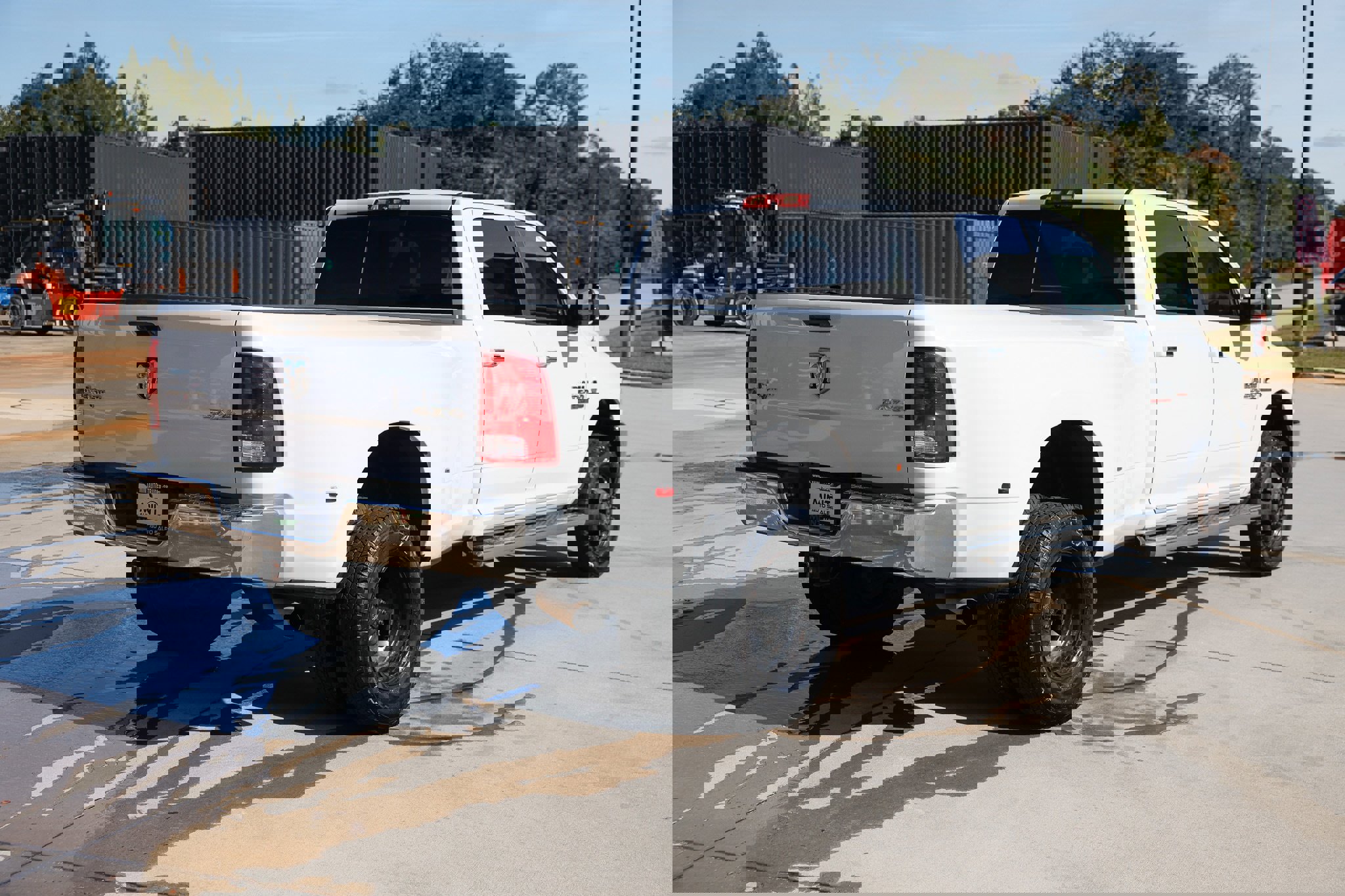 Used 2016 RAM 3500 Lone Star image 16