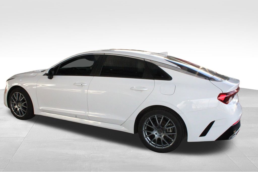 Used 2022 Kia K5 LXS image 12