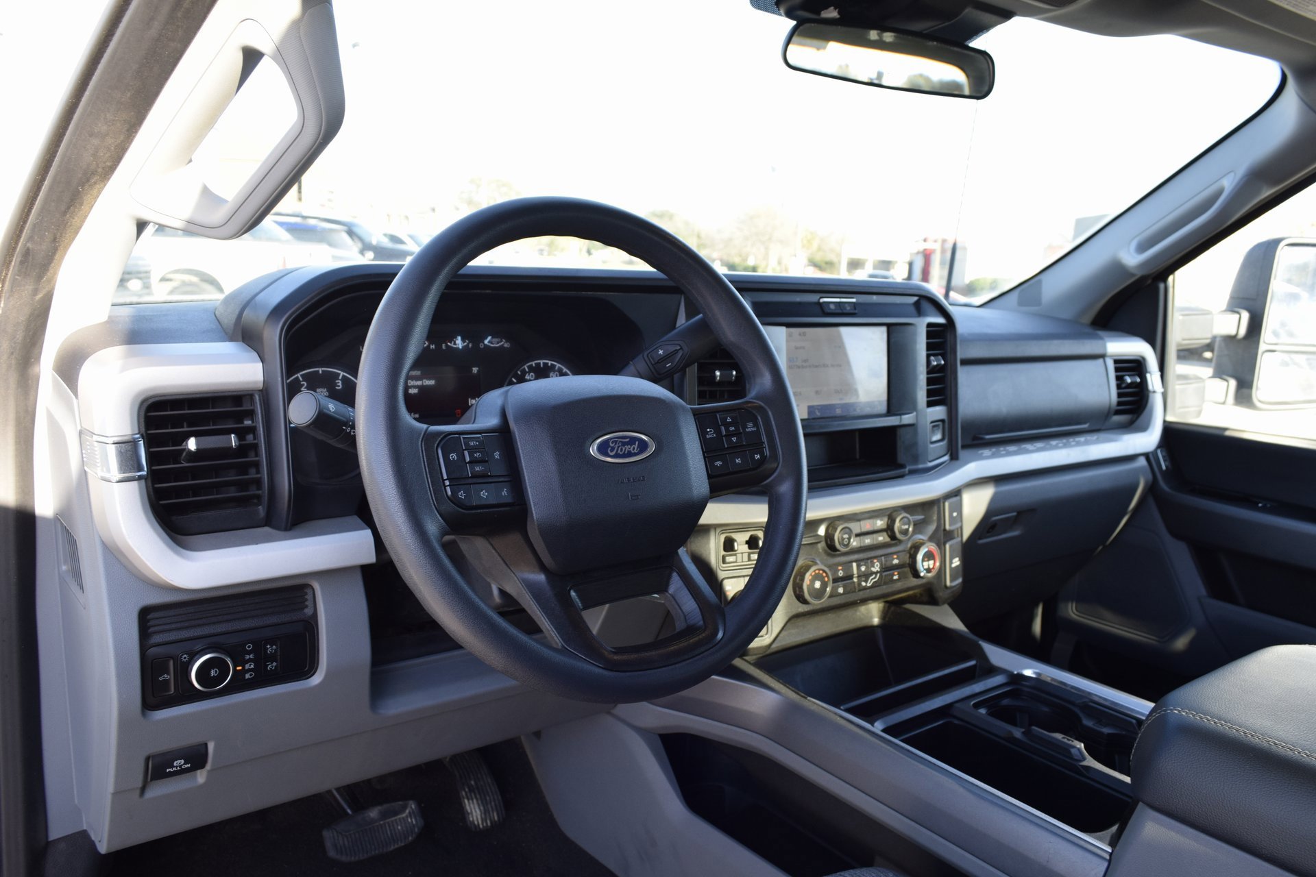 Used 2025 Ford F250 XLT w/ FX4 Off-Road Package image 32