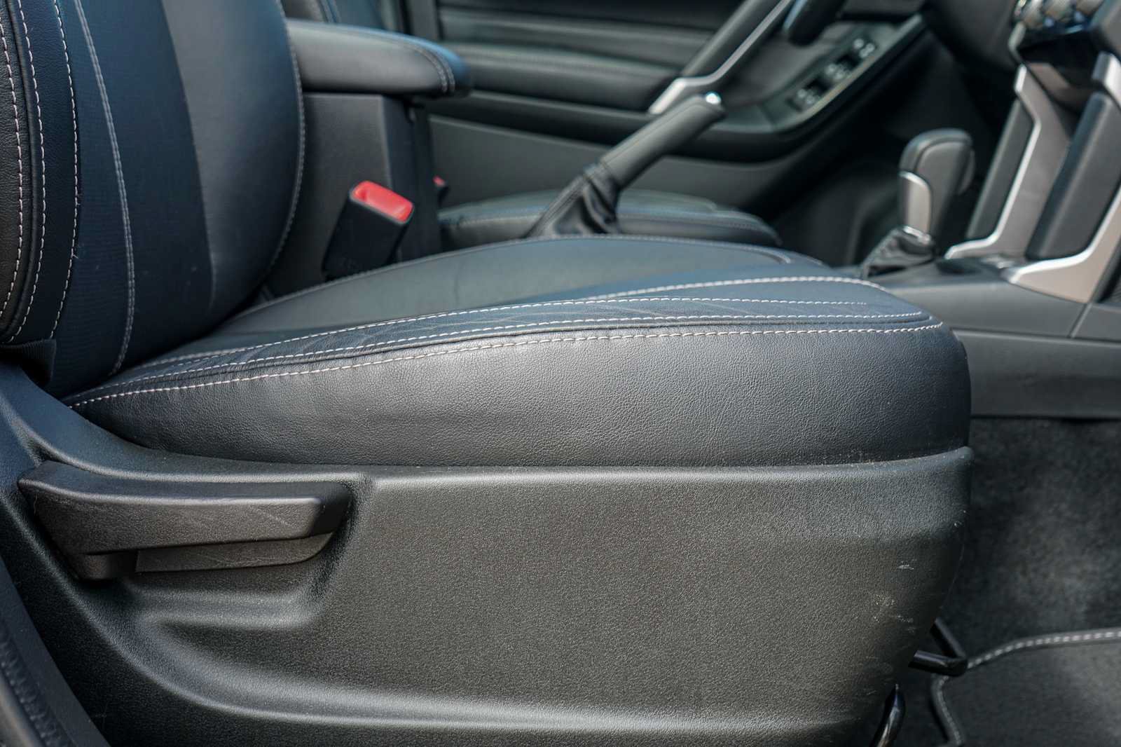 Used 2018 Subaru Forester 2.5i Touring AWD/4WD image 27