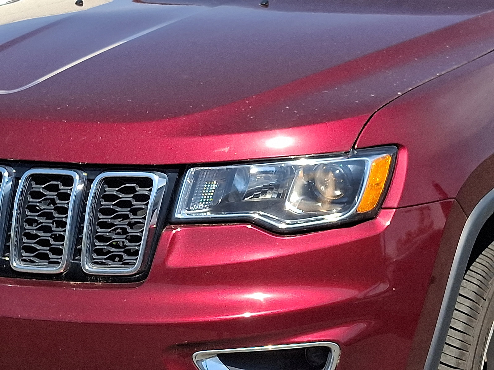 Used 2019 Jeep Grand Cherokee Limited AWD/4WD image 12