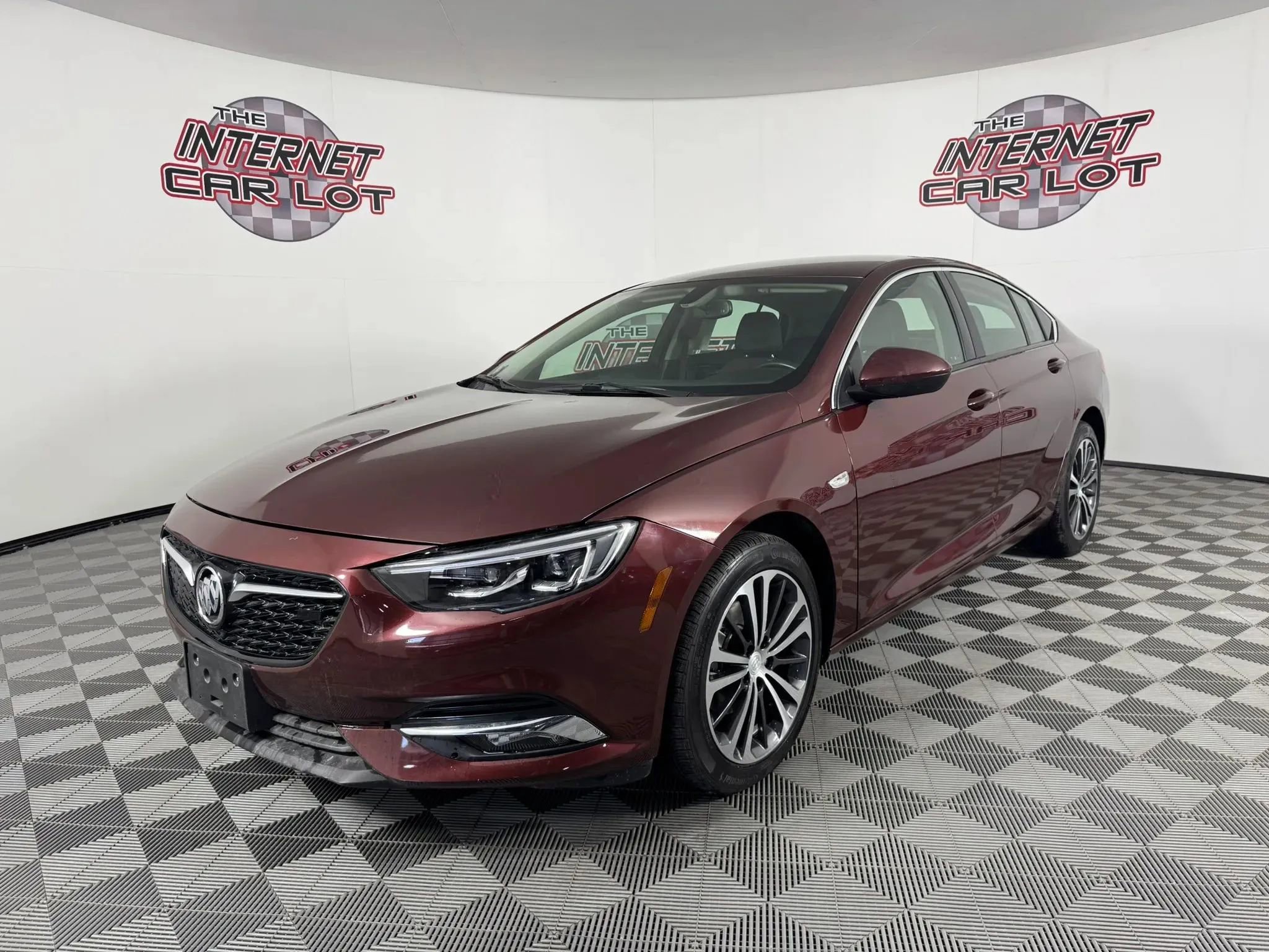 Used 2019 Buick Regal Preferred w/ Driver Confidence Package I image 3