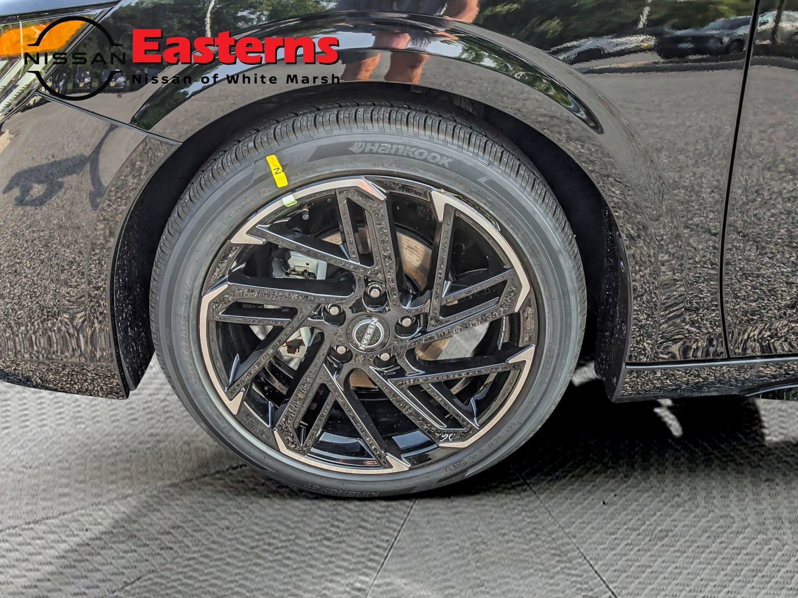 New 2026 Nissan Sentra SR w/ SR Premium Package FWD image 27