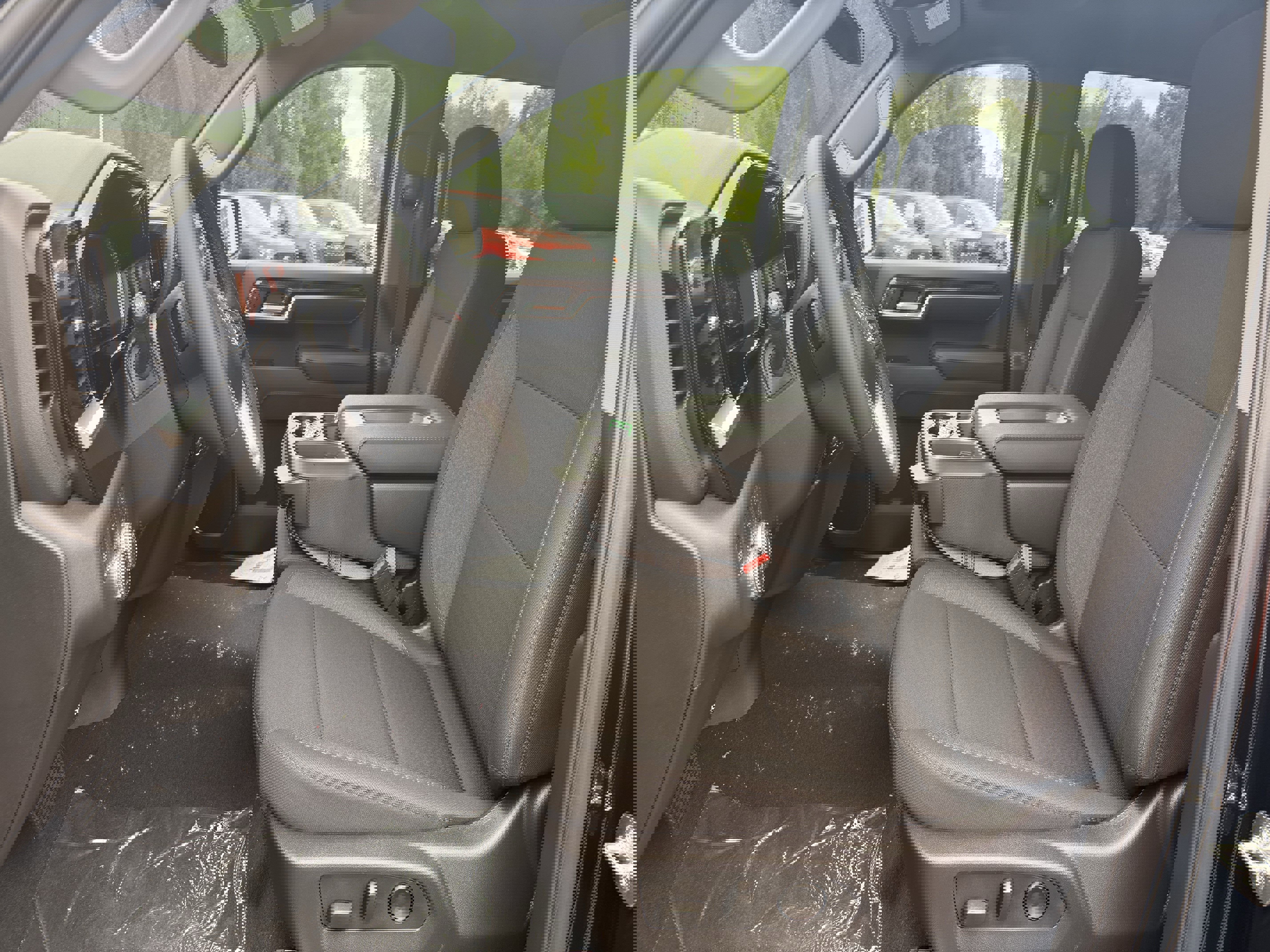 New 2025 GMC Sierra 1500 SLE w/ Preferred Package image 11